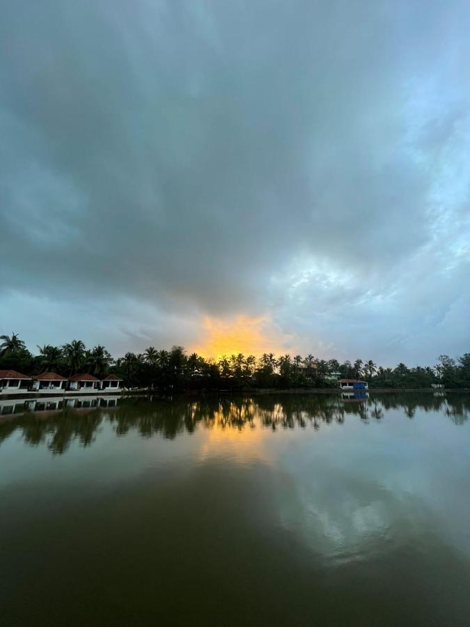 Veda5 Wellness Retreat & Spa Old Goa Bagian luar foto