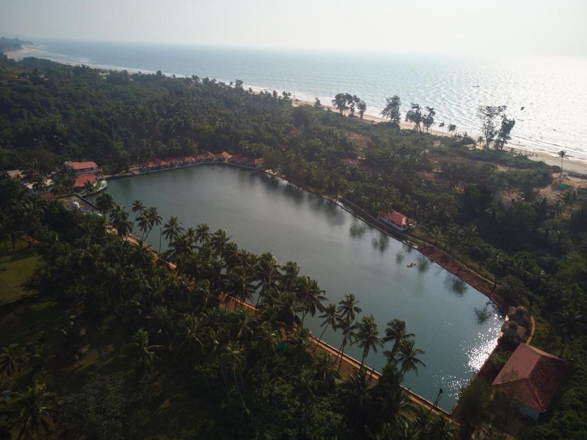 Veda5 Wellness Retreat & Spa Old Goa Bagian luar foto